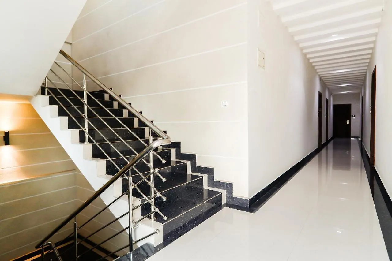 Oyo 62647 Hotel Suites 9 Kakkanad Indie