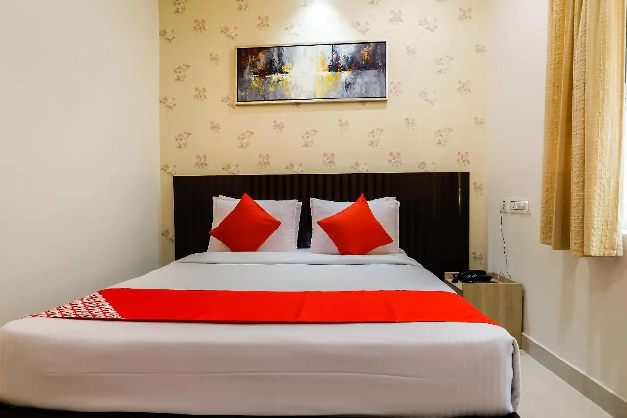Oyo 62647 Hotel Suites 9 Kakkanad