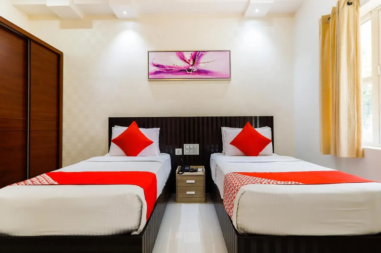 Oyo 62647 Hotel Suites 9 Kakkanad 3*, Kochi