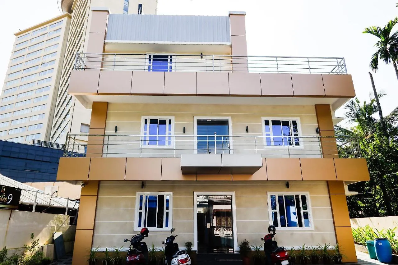 Oyo 62647 Hotel Suites 9 Kakkanad
