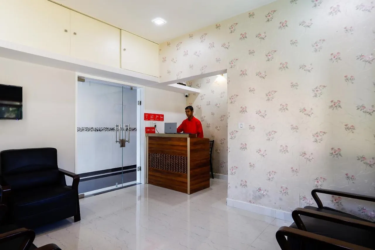 Oyo 62647 Hotel Suites 9 Kakkanad 3*, Kochi India